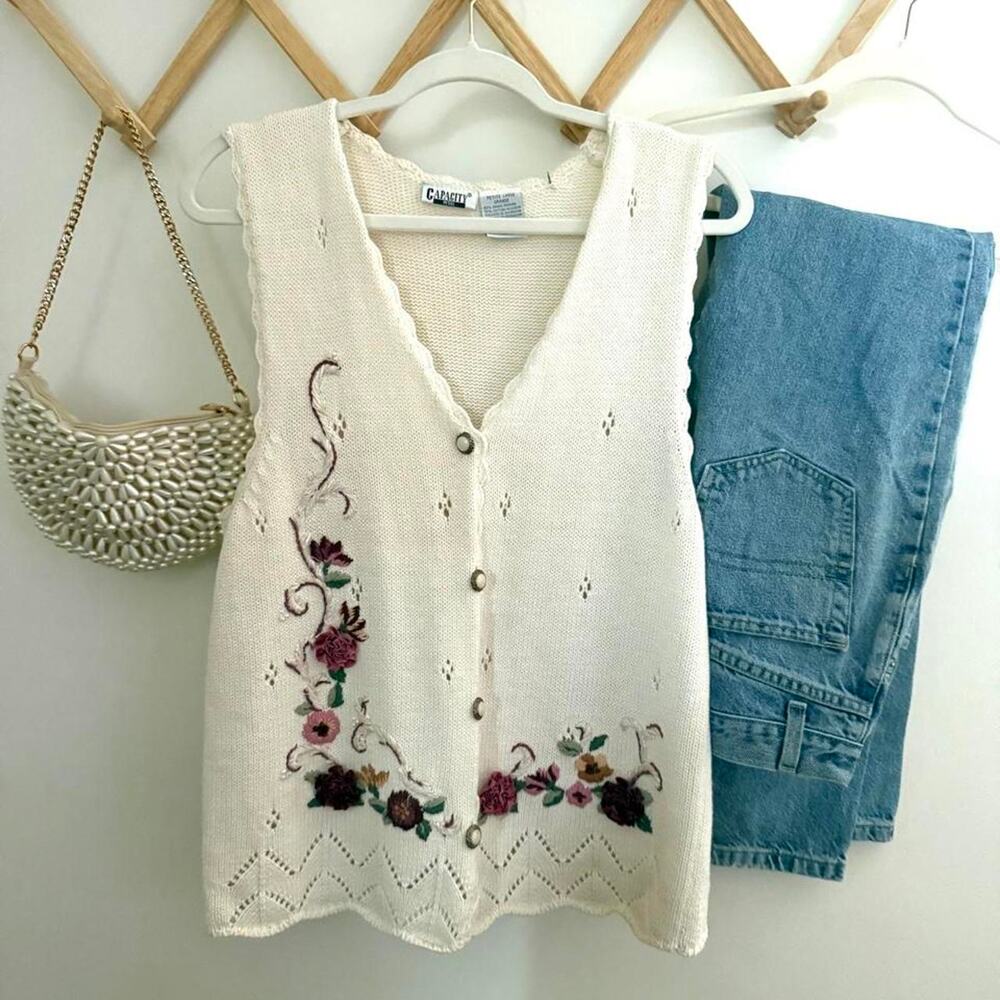Vintage 90s cream embroidered floral sweater vest